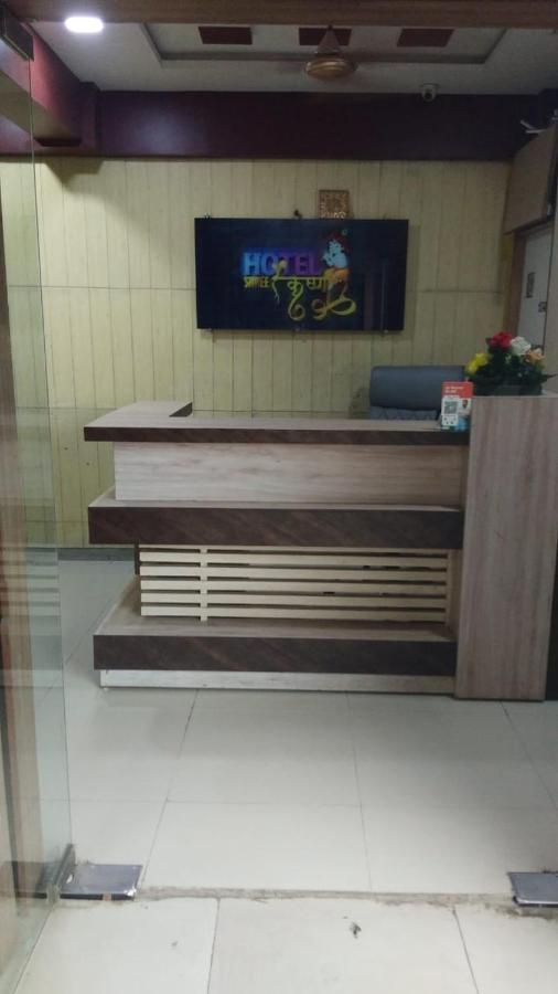 Hotel Shree Krishna Ахмедабад Екстериор снимка